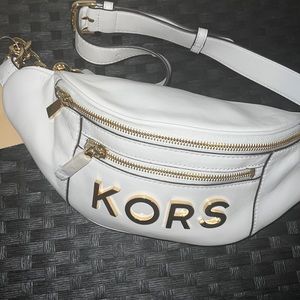 Michael Kors Waistpack - Optic White